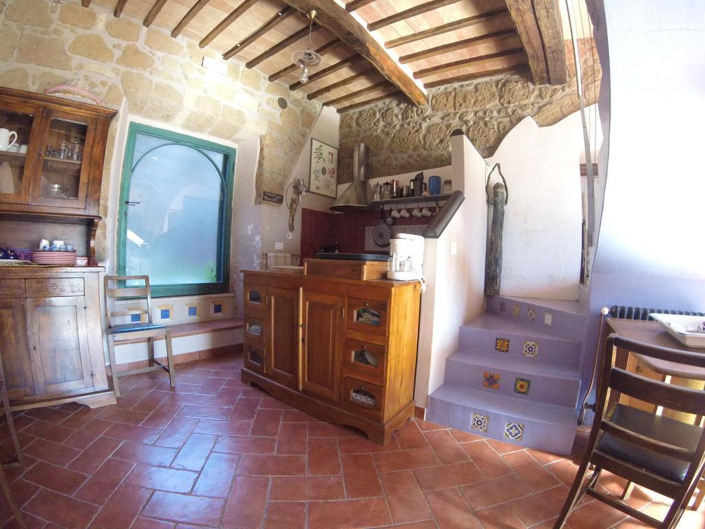 Bed and Breakfast La Casa Dei Carrai Питильяно Экстерьер фото